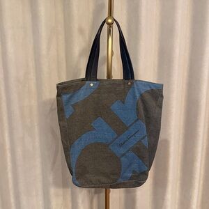 Salvatore ferragamo mustique canvas tote bag
